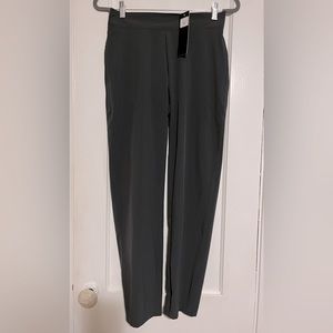 Monob lightweight dress pant. NWT. Size M